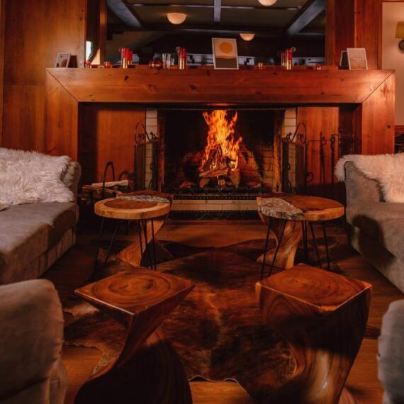 green-life-resort-bansko-lounge-fireplace
