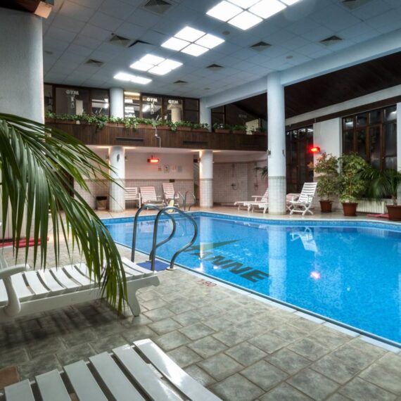 hotel-tanne-bansko-pool
