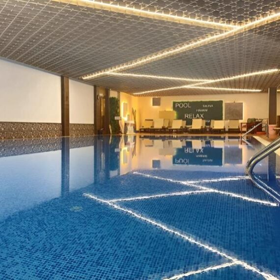 platinum-hotel-and-casino-bansko-pool