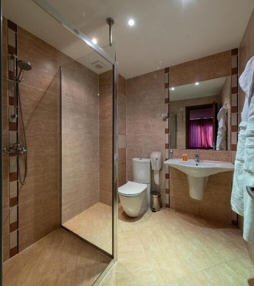 terra-complex-bansko-bathroom